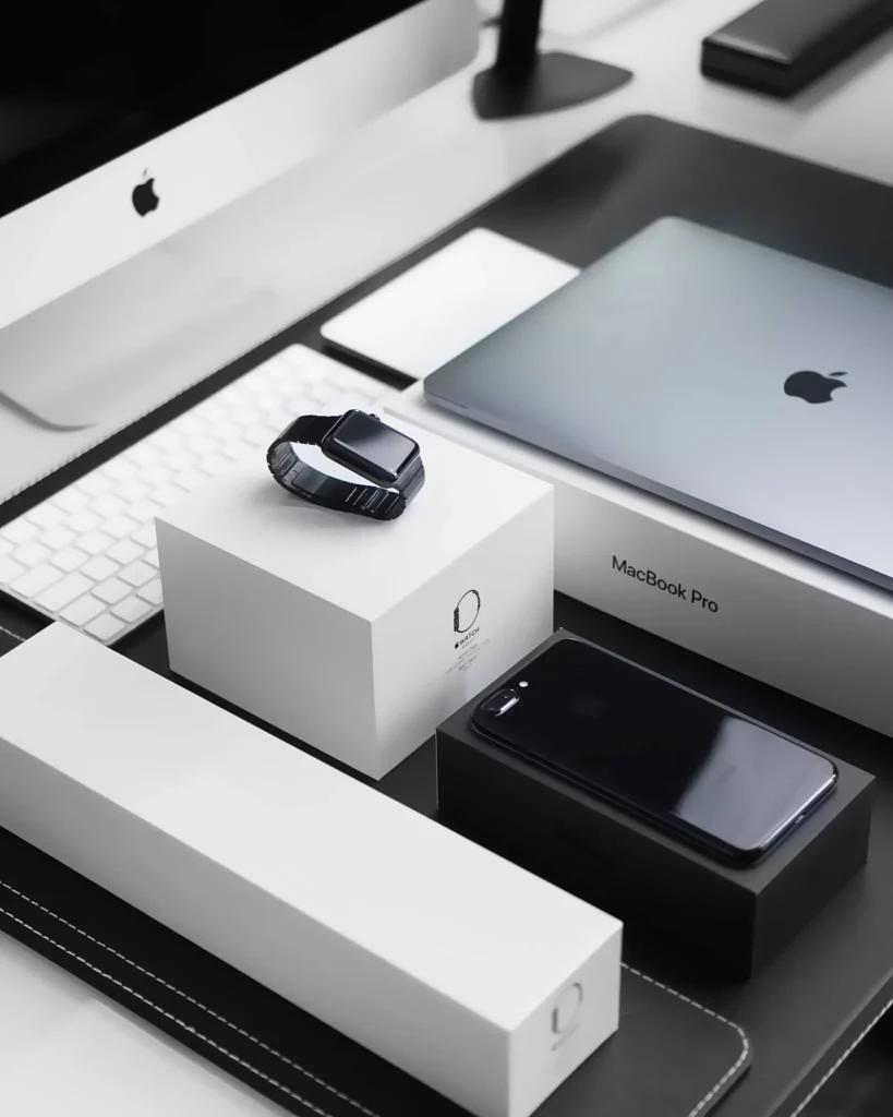 Top Samsung Competitors and Alternatives
