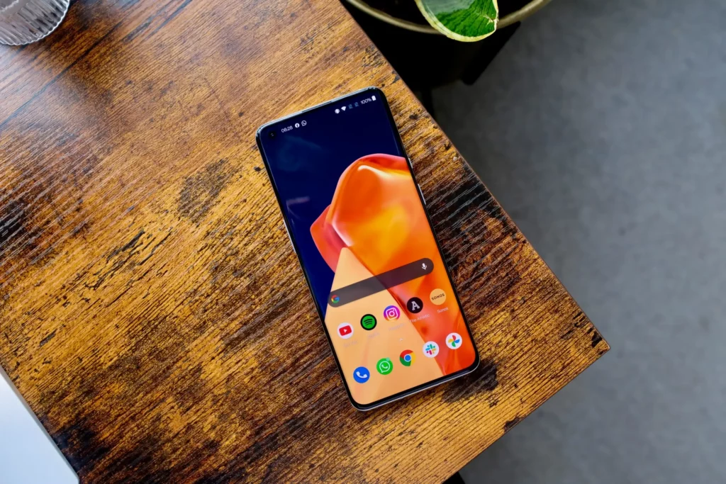 Top Samsung Competitors and Alternatives